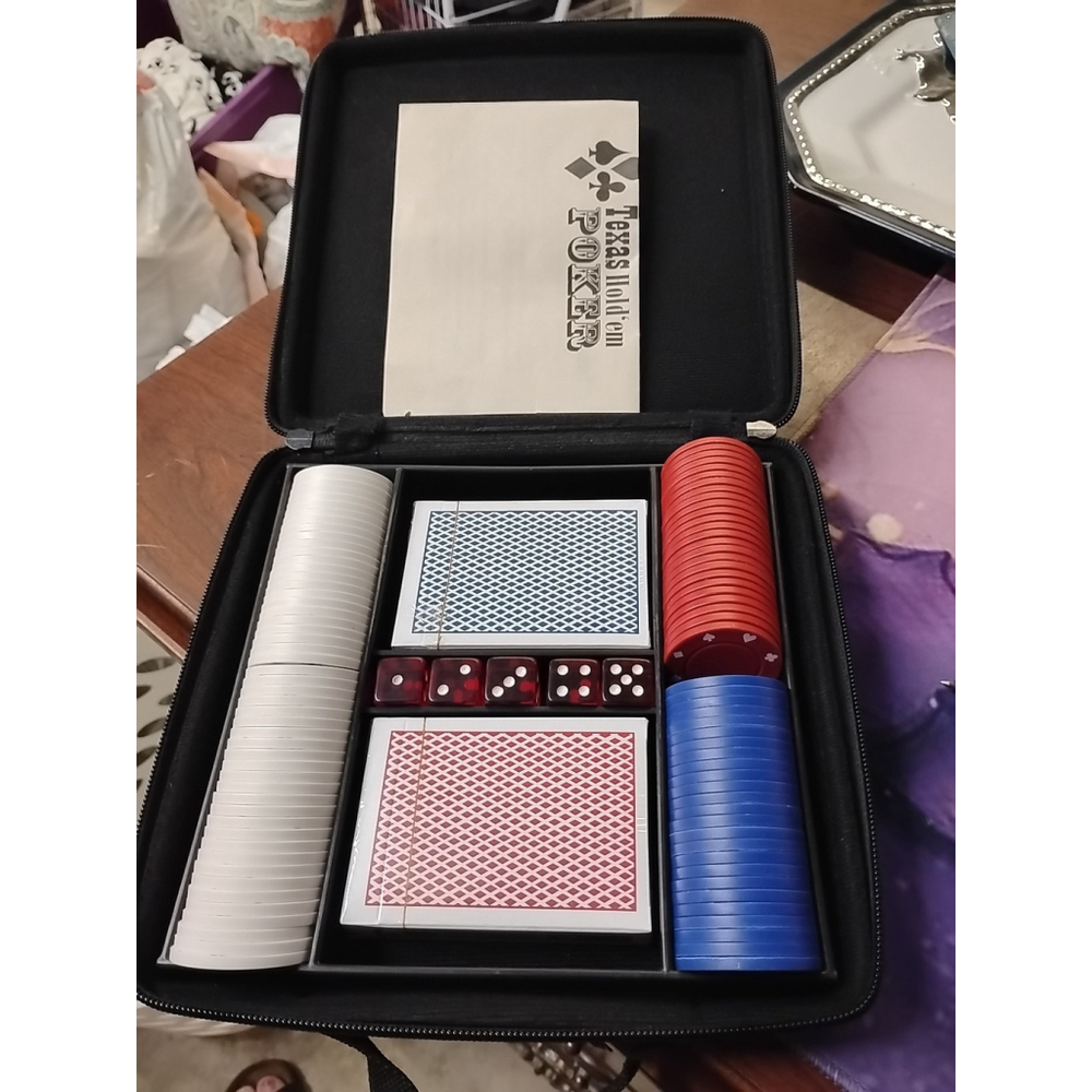 Poker‎ Chip & Cards Set With Dice (SEALED PACKAGE NEW) Carrying Case